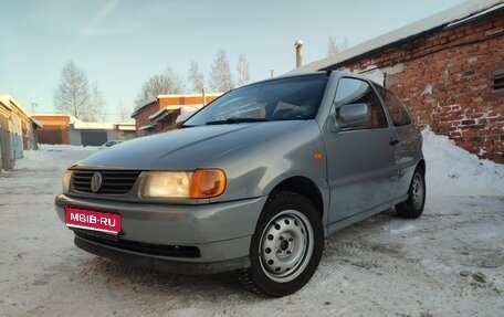 Volkswagen Polo III рестайлинг, 1999 год, 165 000 рублей, 1 фотография