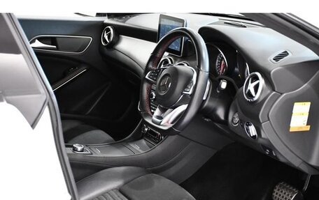 Mercedes-Benz CLA, 2017 год, 1 050 000 рублей, 9 фотография