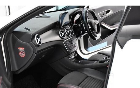 Mercedes-Benz CLA, 2017 год, 1 050 000 рублей, 10 фотография