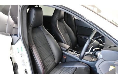 Mercedes-Benz CLA, 2017 год, 1 050 000 рублей, 11 фотография