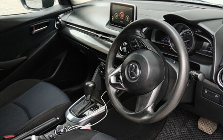 Mazda Demio IV, 2016 год, 800 000 рублей, 6 фотография