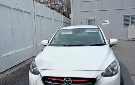 Mazda Demio IV, 2016 год, 800 000 рублей, 1 фотография