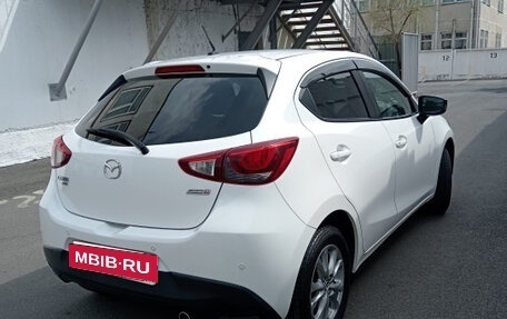 Mazda Demio IV, 2016 год, 800 000 рублей, 4 фотография