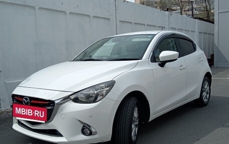 Mazda Demio IV, 2016 год, 800 000 рублей, 2 фотография