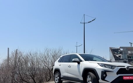 Toyota RAV4, 2019 год, 3 099 000 рублей, 1 фотография