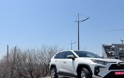 Toyota RAV4, 2019 год, 3 099 000 рублей, 1 фотография