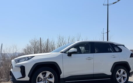 Toyota RAV4, 2019 год, 3 099 000 рублей, 3 фотография