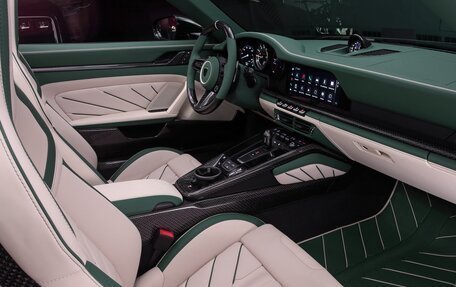 Porsche 911, 2023 год, 53 000 000 рублей, 17 фотография