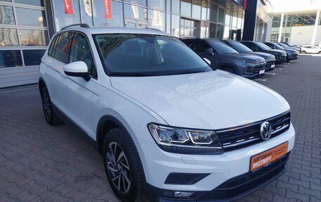 Volkswagen Tiguan II, 2019 год, 2 450 000 рублей, 3 фотография
