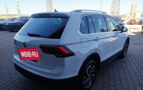 Volkswagen Tiguan II, 2019 год, 2 450 000 рублей, 6 фотография