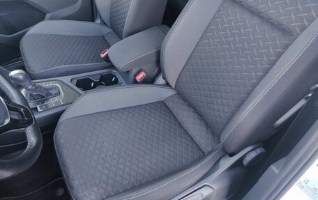 Volkswagen Tiguan II, 2019 год, 2 450 000 рублей, 14 фотография