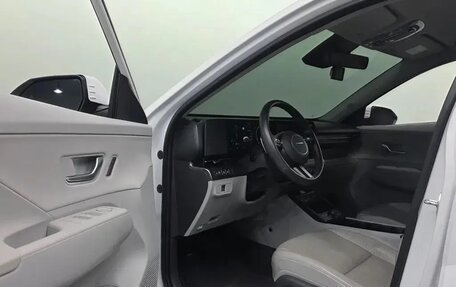 Hyundai Kona, 2023 год, 2 185 000 рублей, 11 фотография