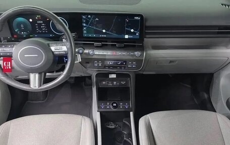 Hyundai Kona, 2023 год, 2 185 000 рублей, 7 фотография