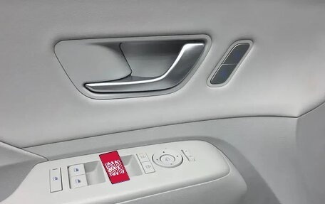 Hyundai Kona, 2023 год, 2 185 000 рублей, 12 фотография