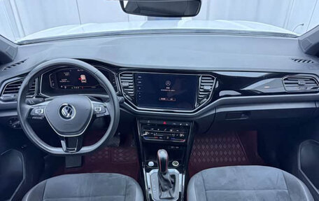 Volkswagen T-Roc I, 2021 год, 1 410 000 рублей, 8 фотография