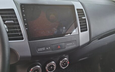 Mitsubishi Outlander III рестайлинг 3, 2010 год, 1 350 000 рублей, 9 фотография