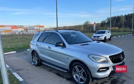 Mercedes-Benz M-Класс, 2012 год, 2 550 000 рублей, 3 фотография