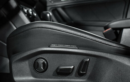 Volkswagen Tiguan II, 2018 год, 2 790 000 рублей, 11 фотография