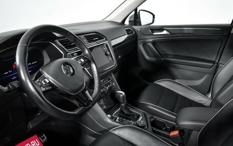 Volkswagen Tiguan II, 2018 год, 2 790 000 рублей, 9 фотография