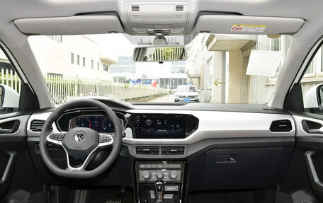 Volkswagen T-Cross I, 2023 год, 1 249 003 рублей, 12 фотография