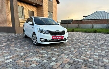 KIA Rio III рестайлинг, 2017 год, 1 420 000 рублей, 2 фотография
