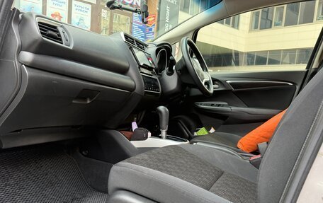 Honda Fit III, 2016 год, 1 100 000 рублей, 24 фотография