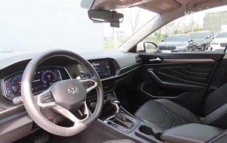 Volkswagen Jetta VII, 2023 год, 1 920 000 рублей, 16 фотография