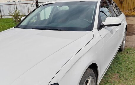 Audi A4, 2011 год, 850 000 рублей, 2 фотография