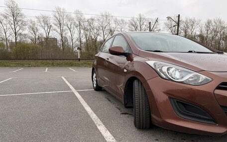 Hyundai i30 II рестайлинг, 2012 год, 800 000 рублей, 2 фотография