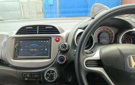 Honda Fit III, 2008 год, 550 000 рублей, 11 фотография