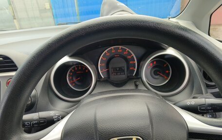 Honda Fit III, 2008 год, 550 000 рублей, 10 фотография
