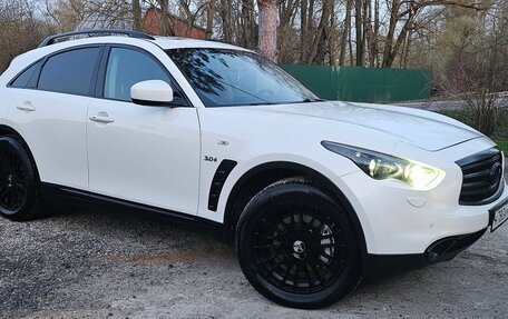 Infiniti QX70, 2013 год, 1 950 000 рублей, 3 фотография