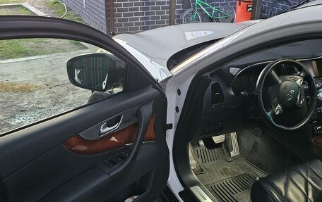 Infiniti QX70, 2013 год, 1 950 000 рублей, 17 фотография