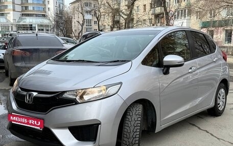 Honda Fit III, 2016 год, 1 050 000 рублей, 3 фотография