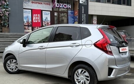 Honda Fit III, 2016 год, 1 050 000 рублей, 4 фотография