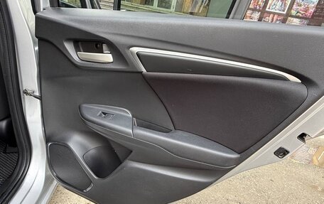 Honda Fit III, 2016 год, 1 050 000 рублей, 11 фотография