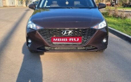 Hyundai Solaris II рестайлинг, 2021 год, 1 500 000 рублей, 1 фотография