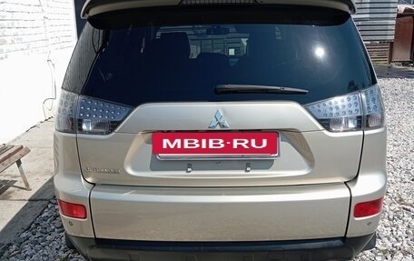Mitsubishi Outlander III рестайлинг 3, 2006 год, 1 000 000 рублей, 4 фотография