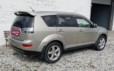 Mitsubishi Outlander III рестайлинг 3, 2006 год, 1 000 000 рублей, 12 фотография