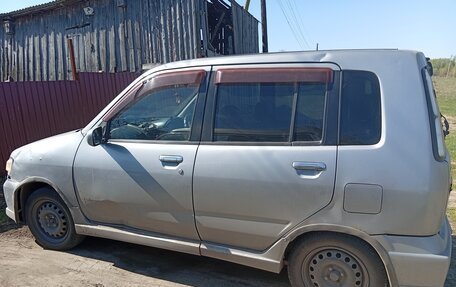 Nissan Cube II, 2000 год, 215 000 рублей, 4 фотография