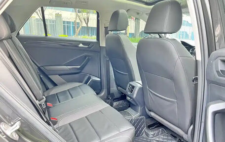 Volkswagen T-Roc I, 2023 год, 1 420 777 рублей, 6 фотография