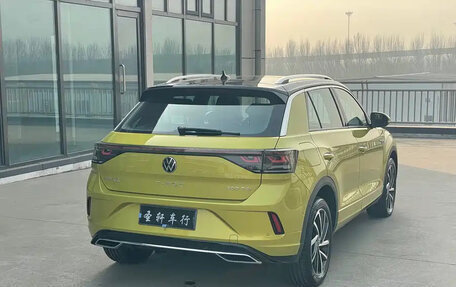 Volkswagen T-Roc I, 2023 год, 1 480 777 рублей, 4 фотография