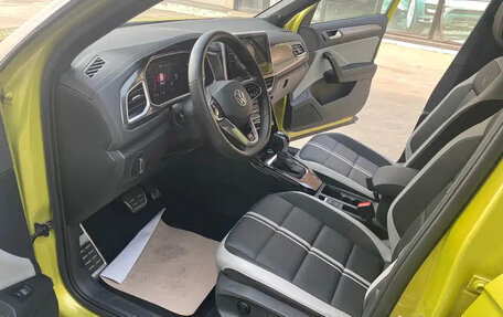 Volkswagen T-Roc I, 2023 год, 1 480 777 рублей, 8 фотография