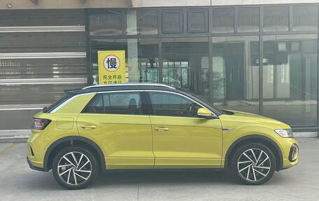 Volkswagen T-Roc I, 2023 год, 1 480 777 рублей, 7 фотография