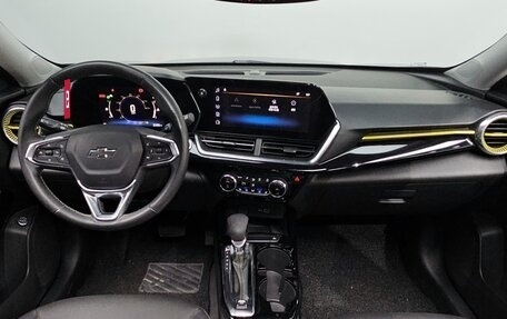 Chevrolet Trax, 2023 год, 1 620 000 рублей, 7 фотография