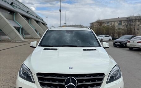 Mercedes-Benz M-Класс, 2013 год, 3 000 000 рублей, 4 фотография