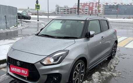 Suzuki Swift V, 2018 год, 1 380 000 рублей, 2 фотография