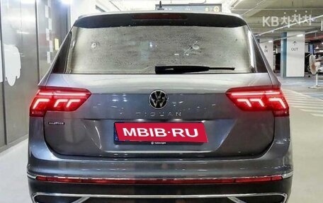 Volkswagen Tiguan II, 2023 год, 2 220 000 рублей, 5 фотография