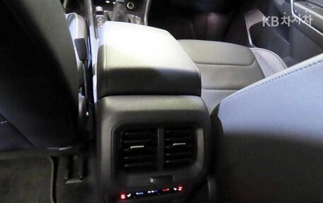 Volkswagen Tiguan II, 2023 год, 2 220 000 рублей, 15 фотография