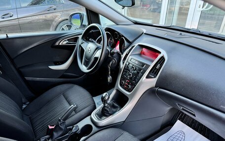 Opel Astra J, 2011 год, 680 000 рублей, 18 фотография